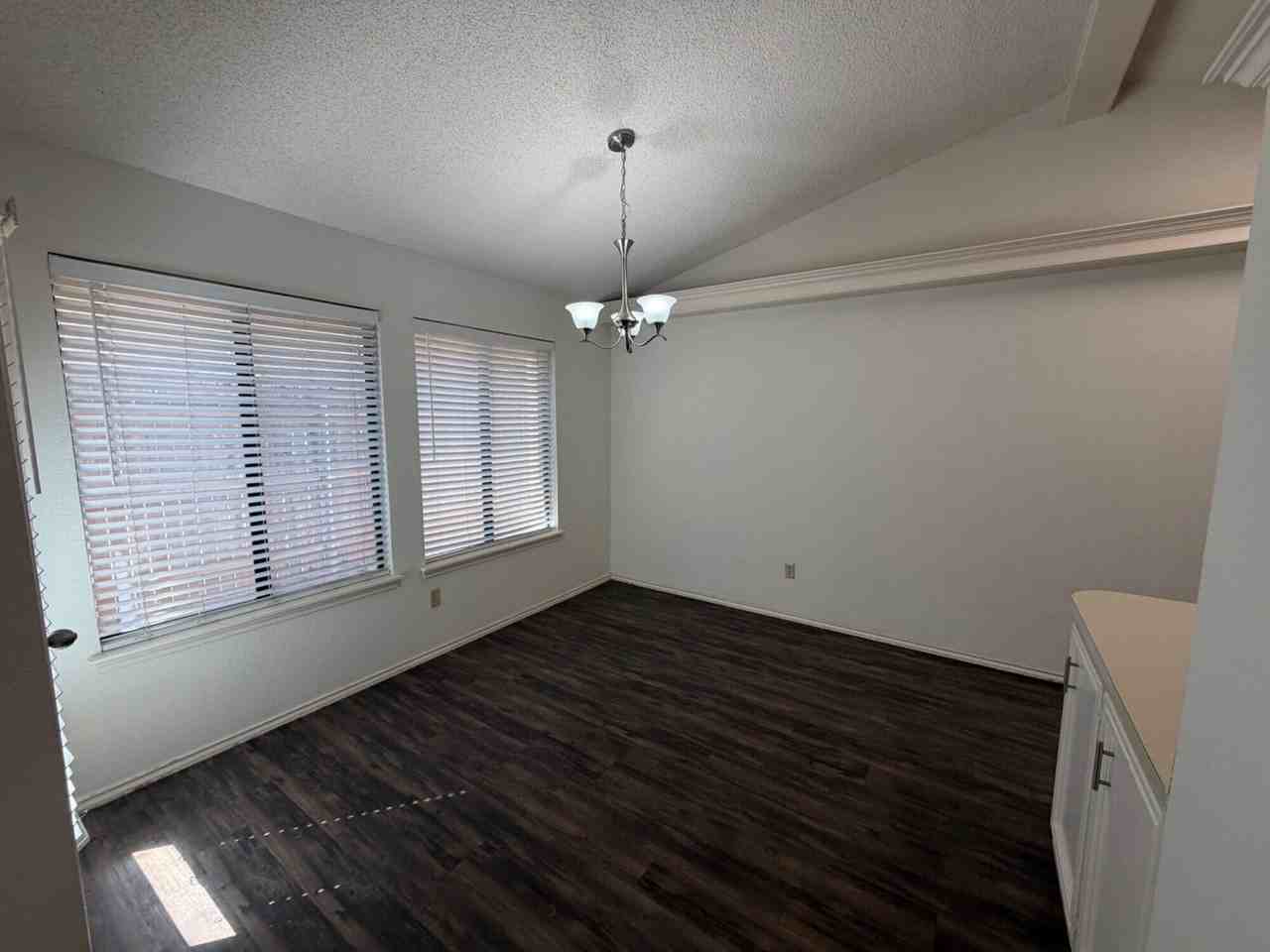 6808 Frankford Ave - Photo 4 of 12