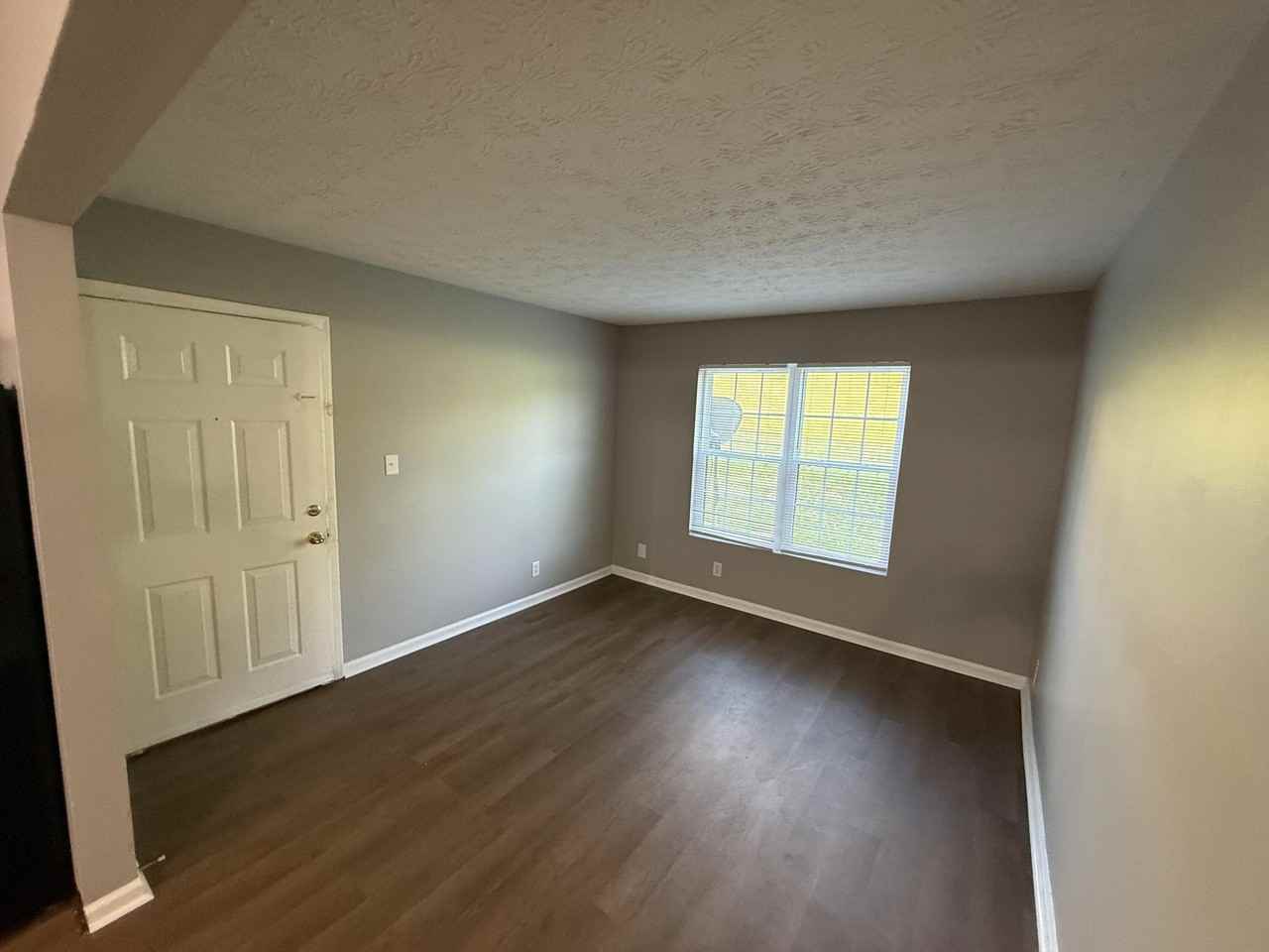 121 N Brand St #14 - Photo 4 of 12