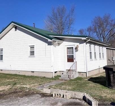 145 Clara St - Photo 2 of 10
