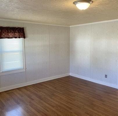 145 Clara St - Photo 3 of 10