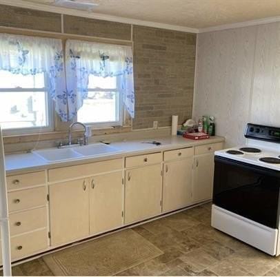 145 Clara St - Photo 5 of 10