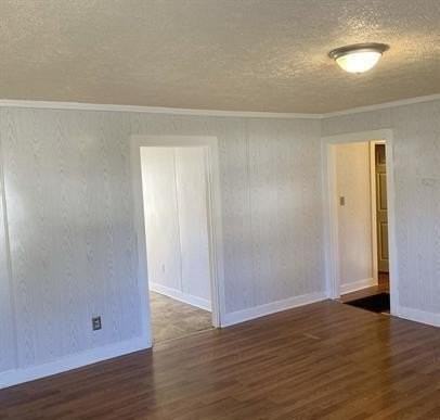 145 Clara St - Photo 6 of 10