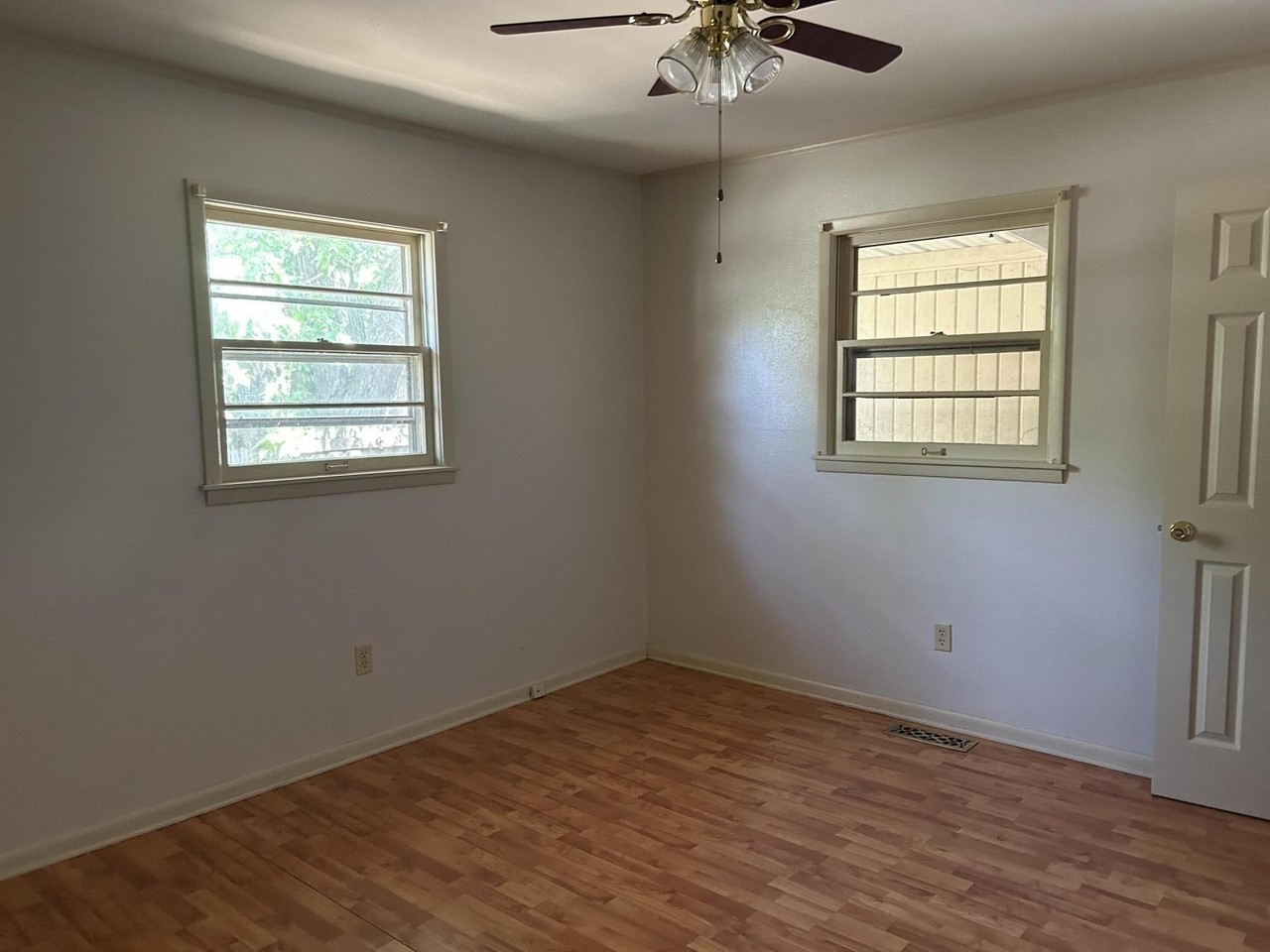 812 Springmont Dr - Photo 5 of 14