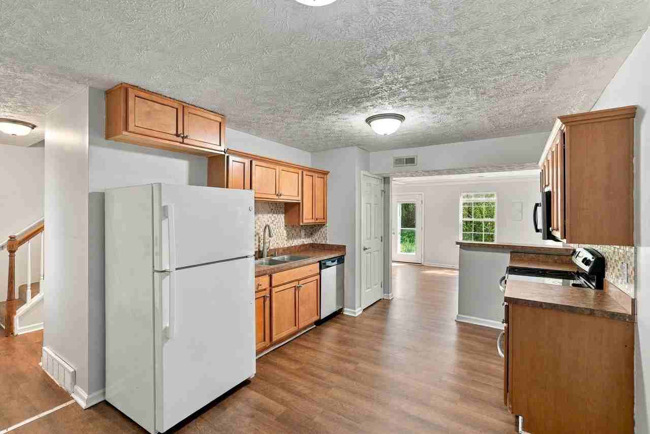 125 Crosskey Rd - Photo 6 of 30