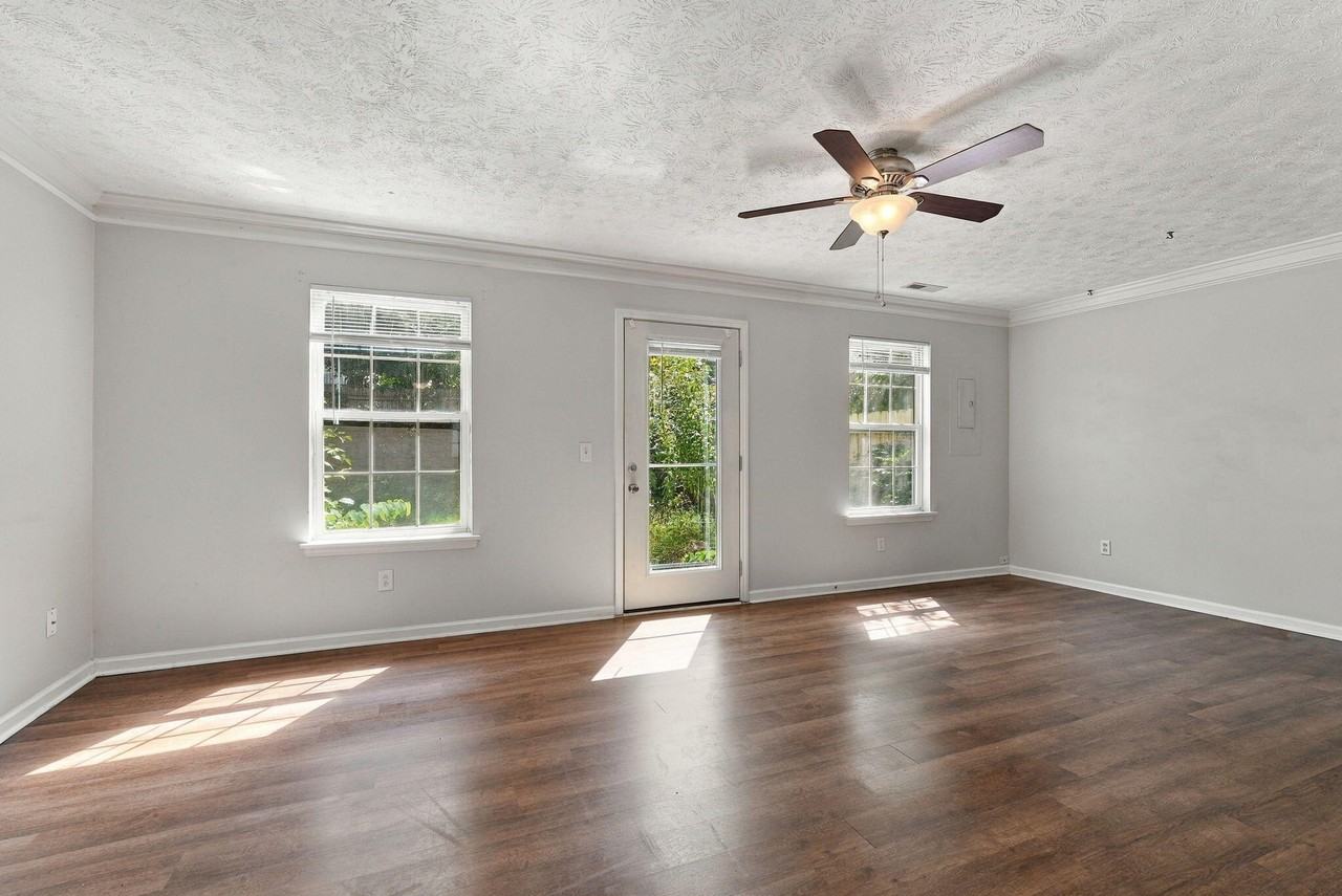 125 Crosskey Rd - Photo 7 of 30