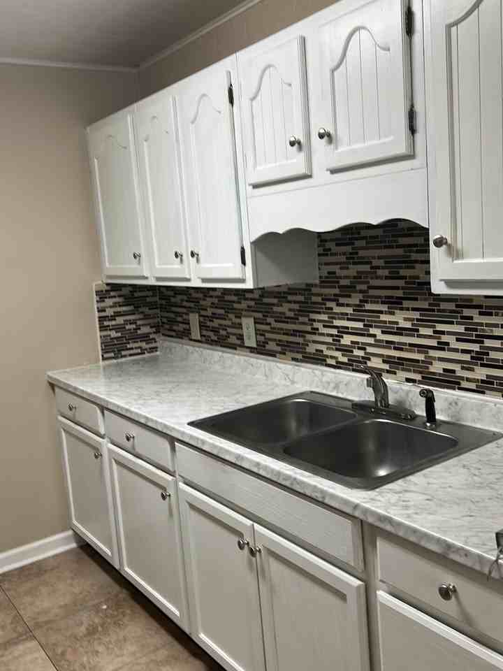 508 S Wooldridge Rd - Photo 7 of 9