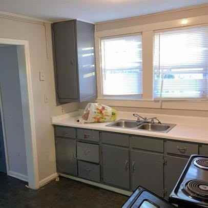 306 S Jessup Ave - Photo 5 of 11