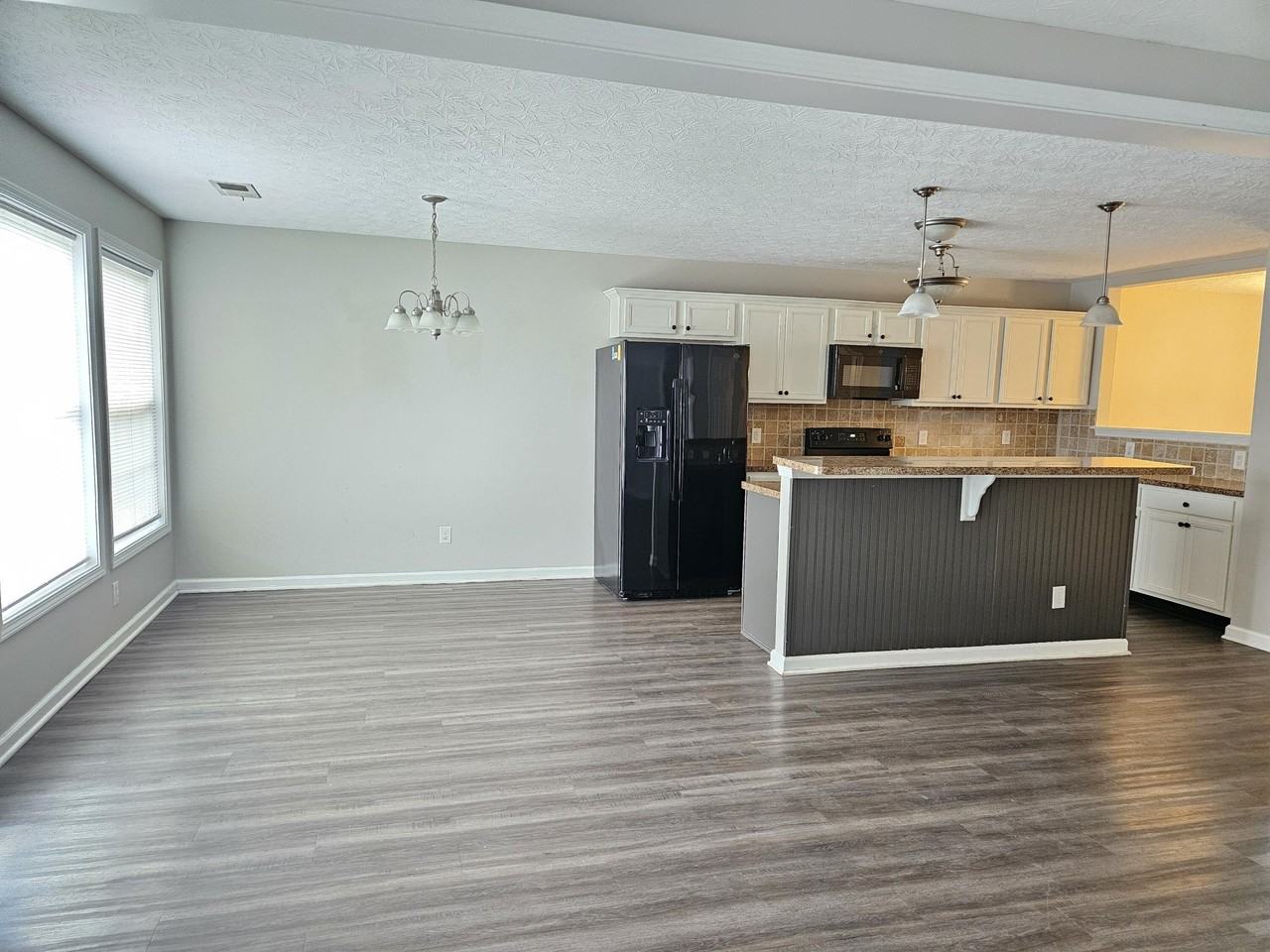 680 Lucille Dr - Photo 5 of 18