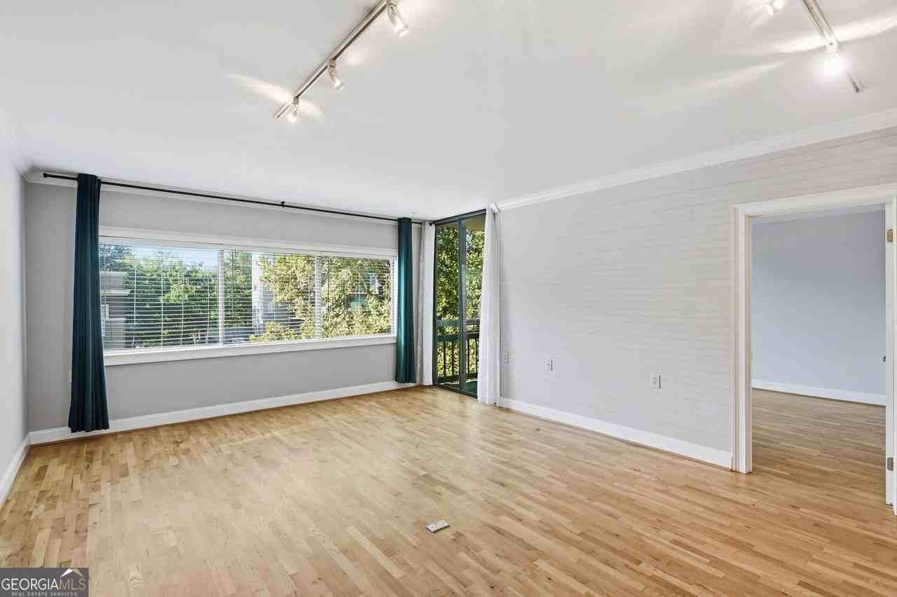1130 Piedmont Ave Ne - Photo 4 of 49
