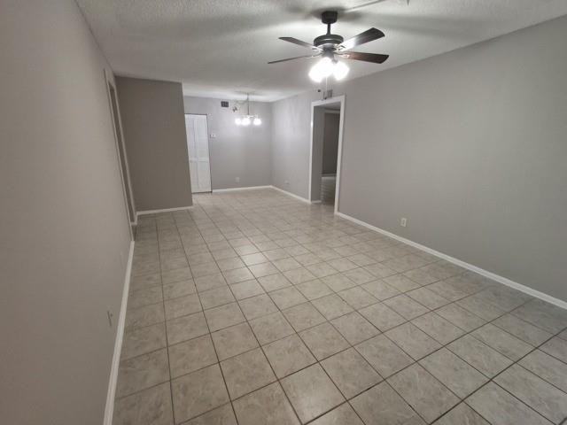 701 Gardens Dr - Photo 3 of 18
