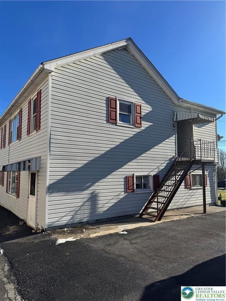 516 Heckman Ave - Photo 2 of 17