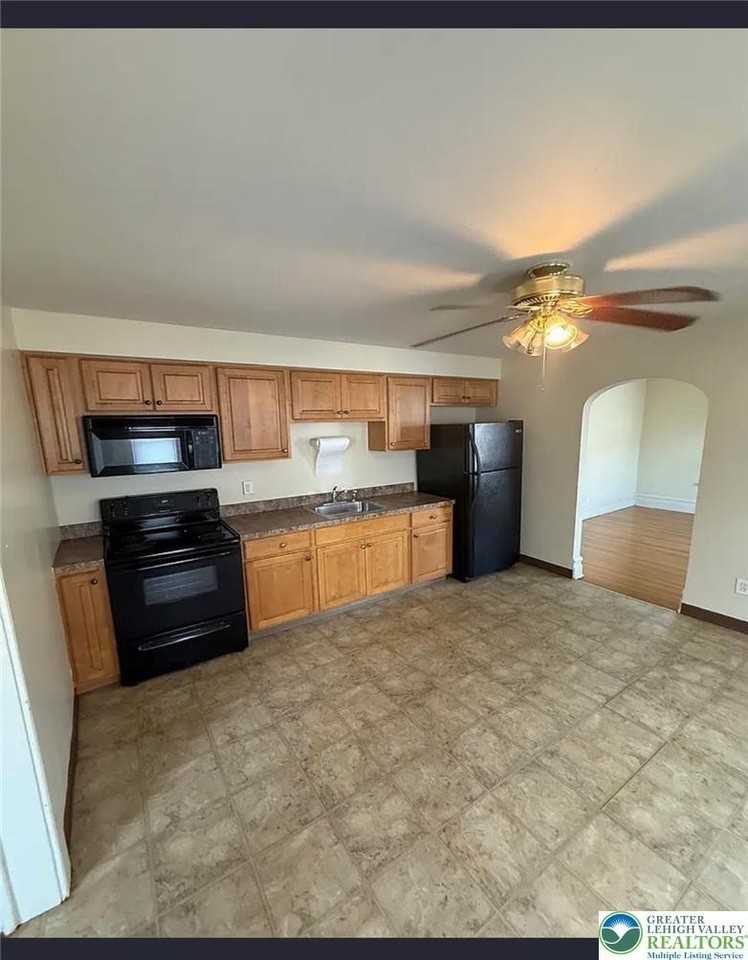 102 N 4th St #1stFL - Photo 6 of 15