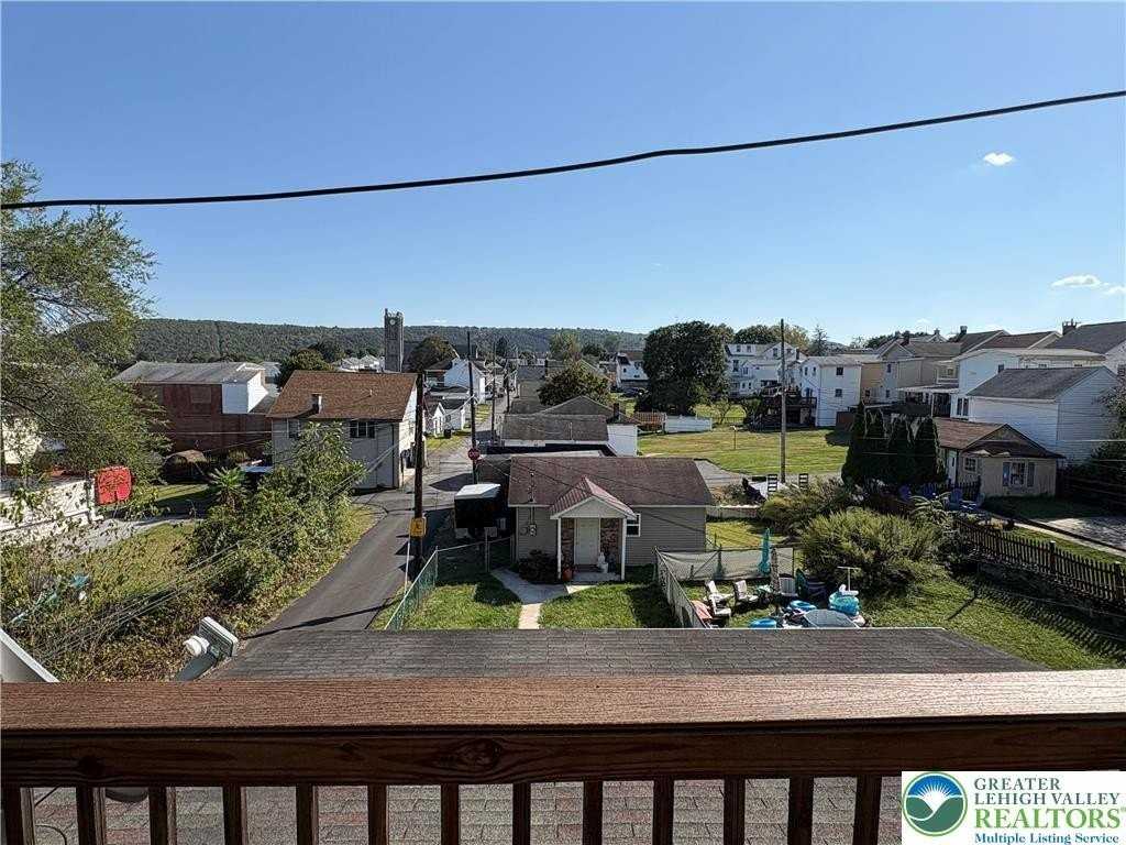 227 South St - Photo 4 of 15