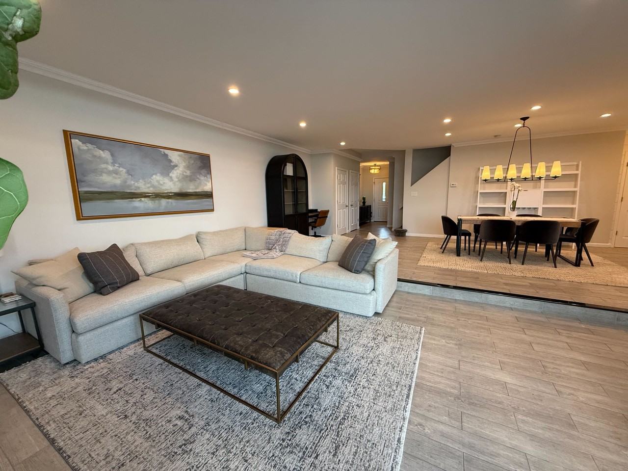 52 Harbour Ct - Photo 4 of 22
