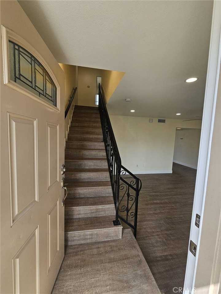 8041 Puritan St - Photo 3 of 18
