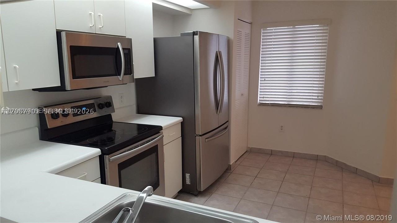 1650 Sw 124th Ter #204D - Photo 5 of 14