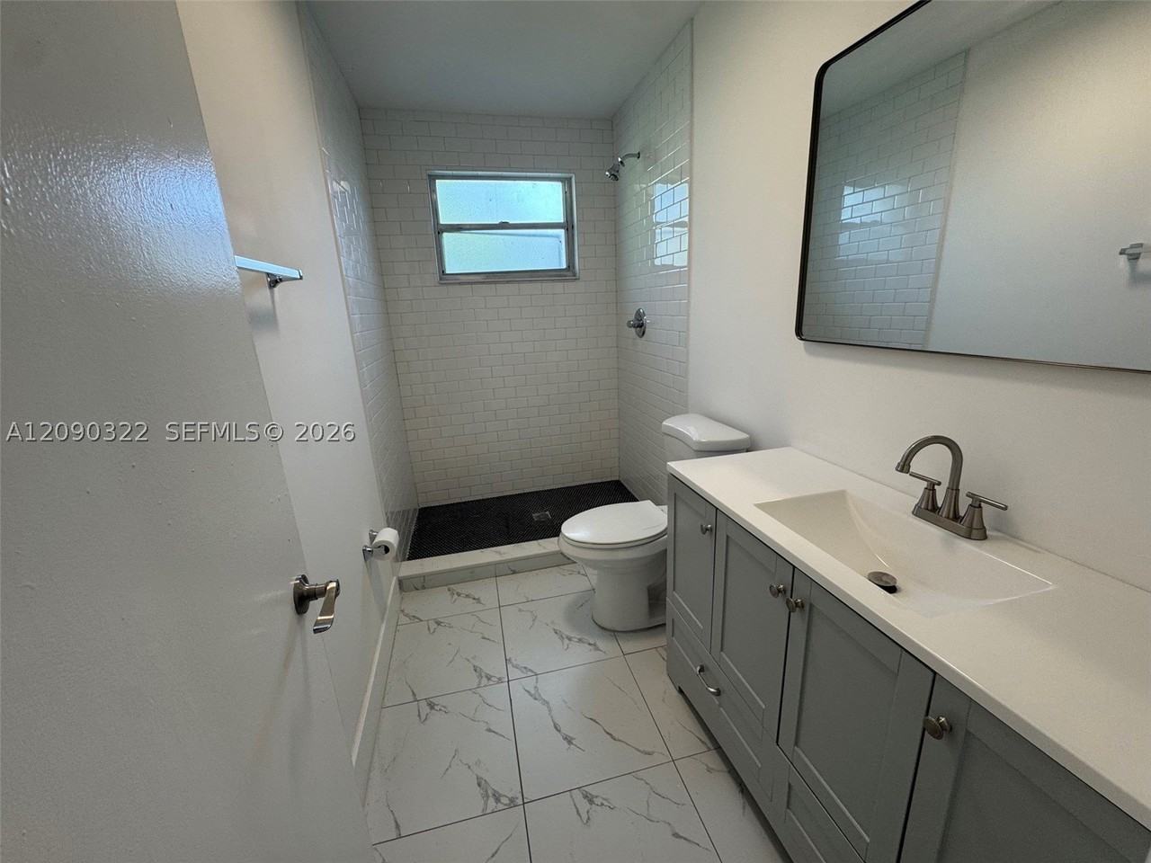 2628 Sw 31st Pl #2628 - Photo 4 of 14