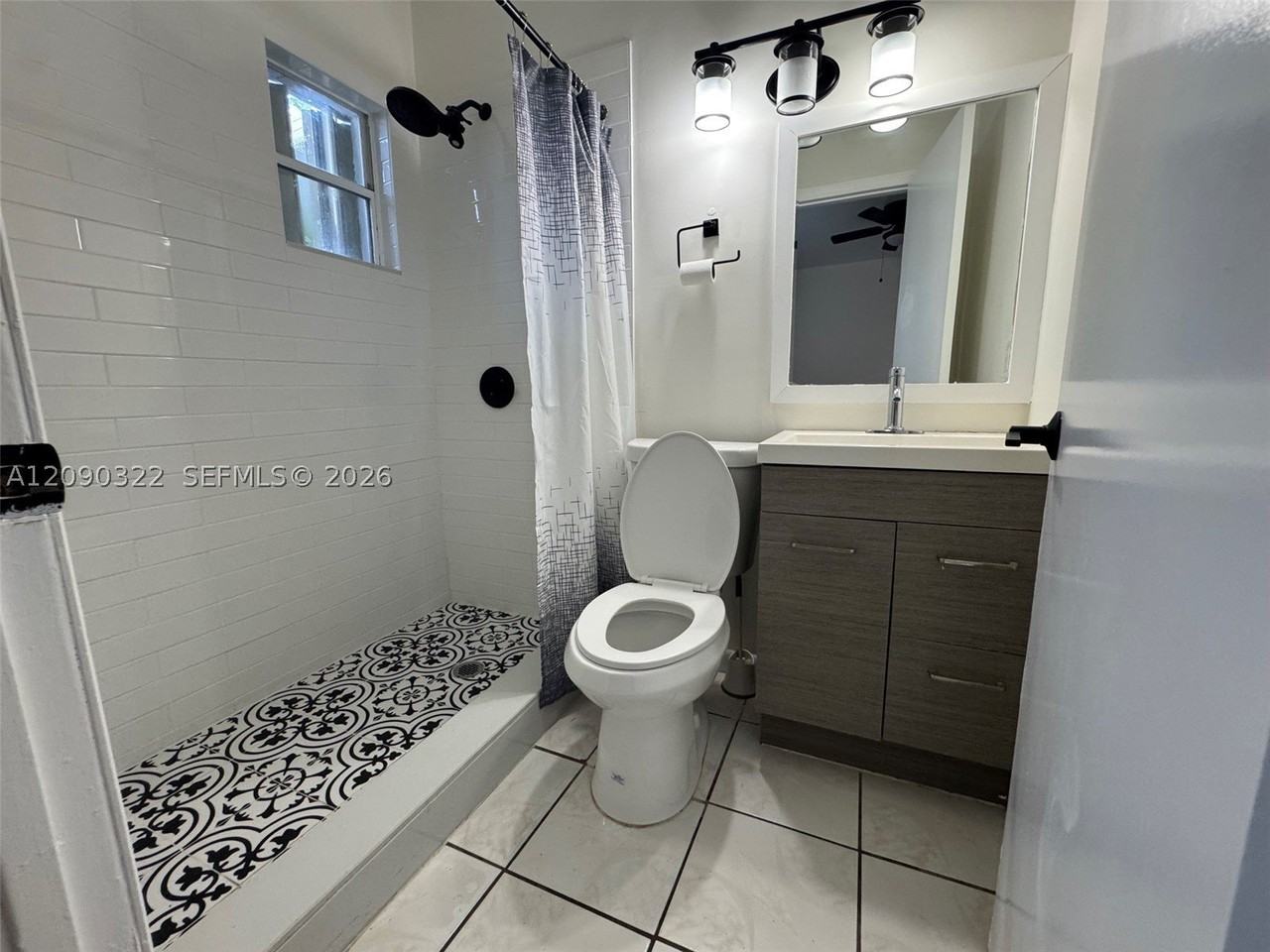 2628 Sw 31st Pl #2628 - Photo 5 of 14