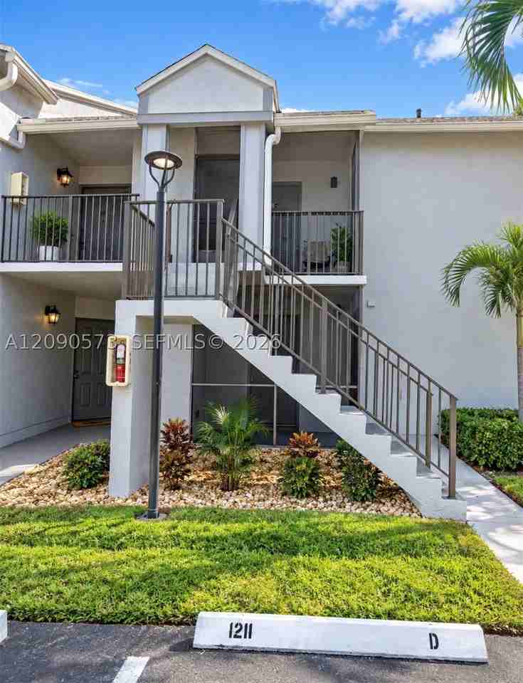 1211 S Independence Dr #1211F - Photo 2 of 12