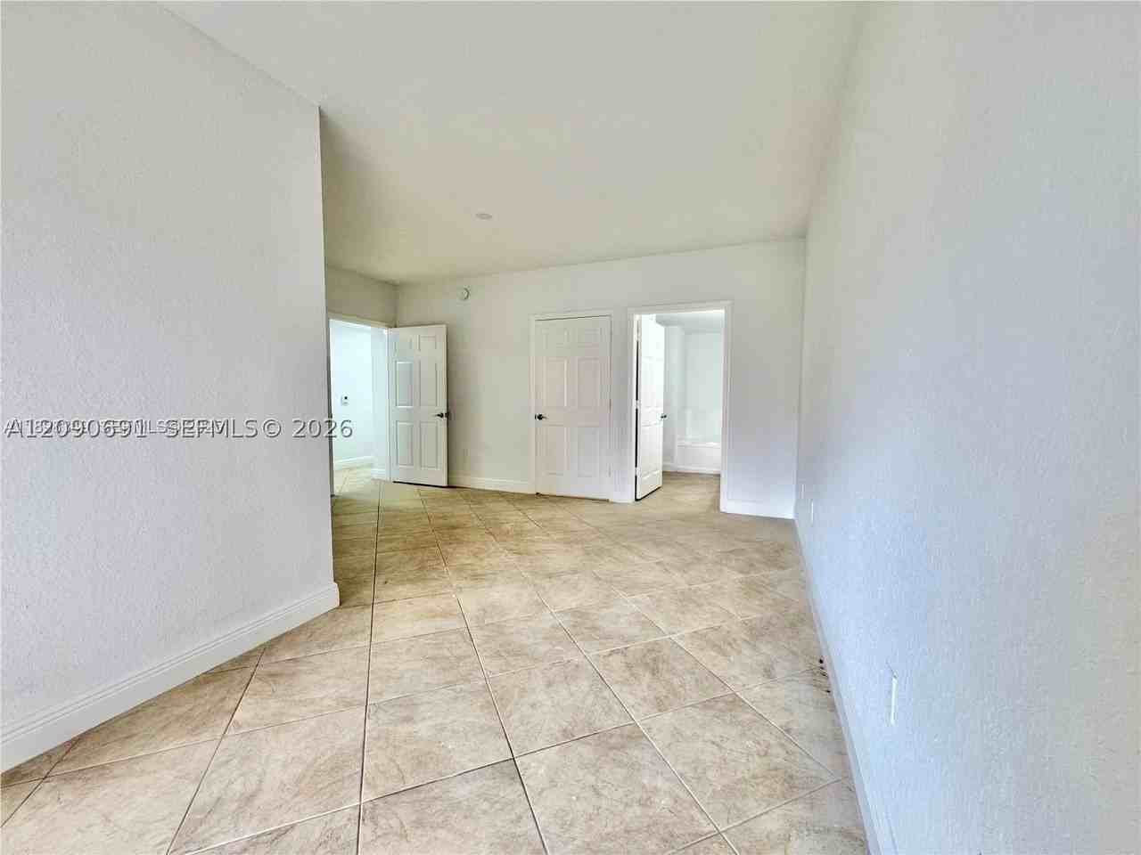 507 Belmont Ln #507 - Photo 7 of 26