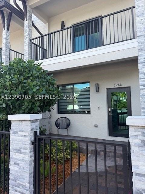 8286 Nw 43rd St #8286 - Photo 6 of 24