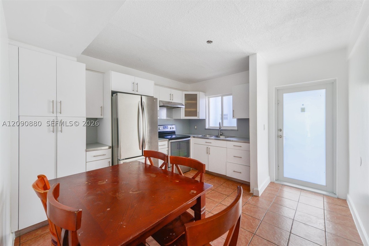 3494 E 4th Ave #1208 - Photo 7 of 33