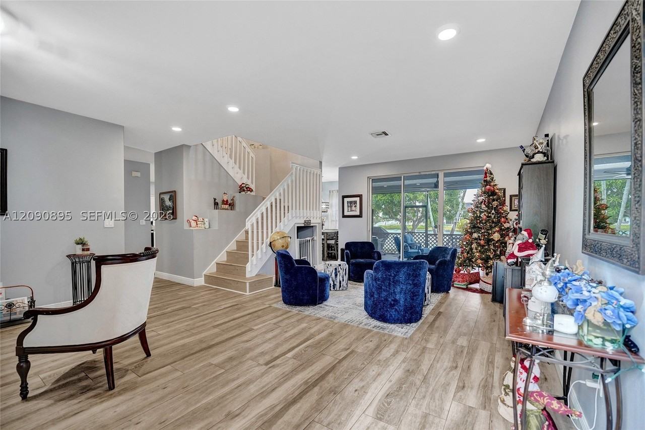 18231 Sw 27th St #18231 - Photo 2 of 26