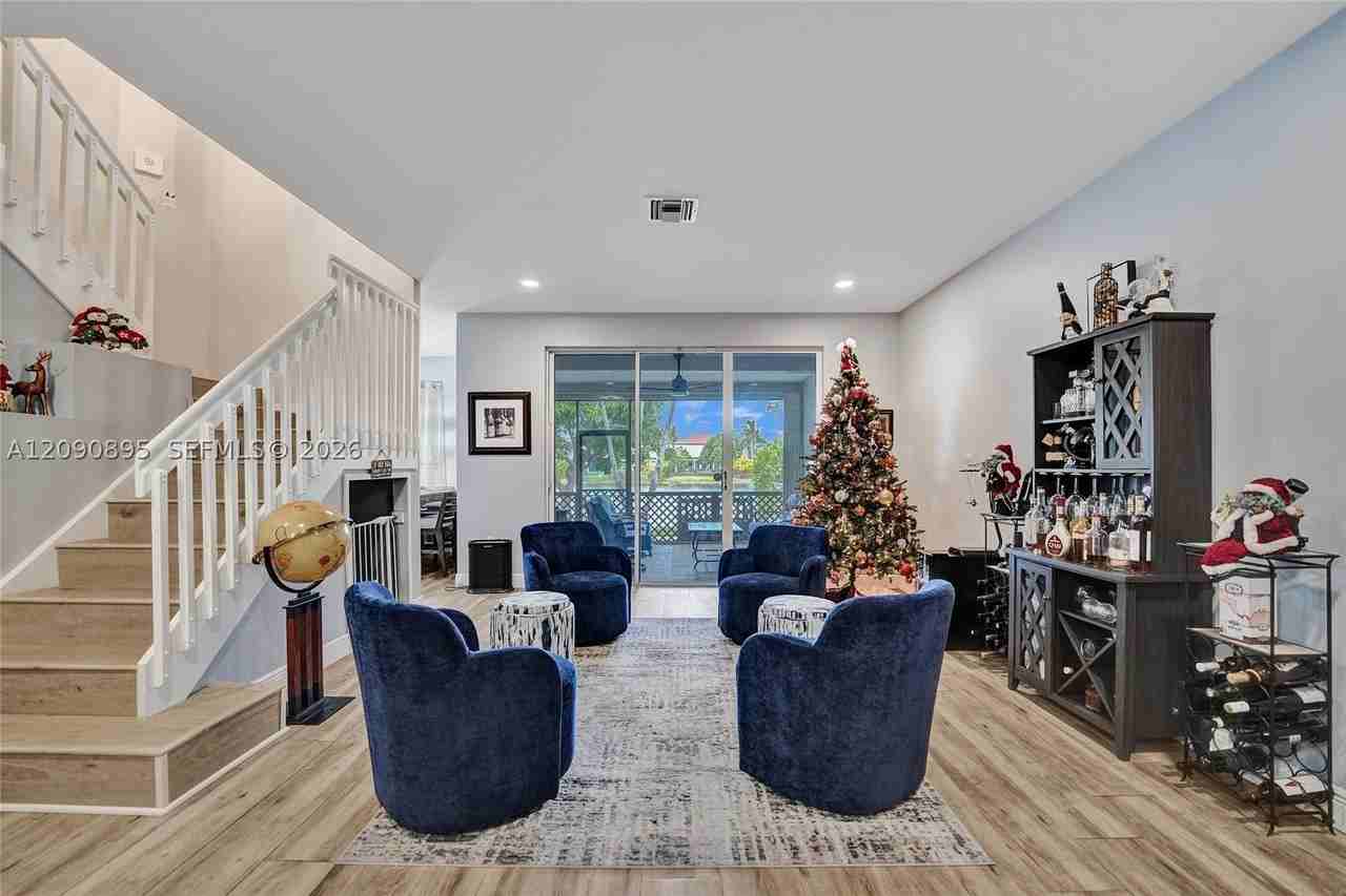 18231 Sw 27th St #18231 - Photo 3 of 26
