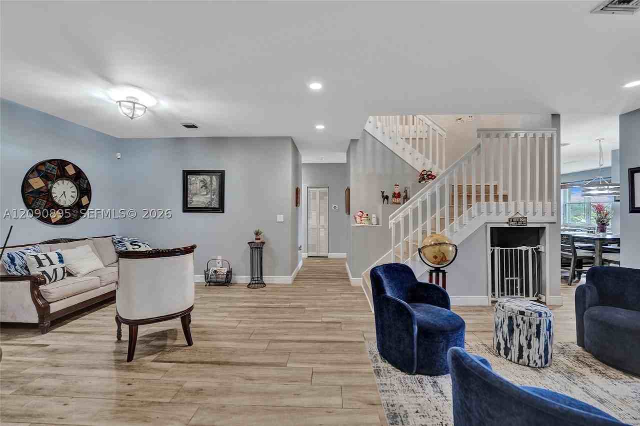 18231 Sw 27th St #18231 - Photo 4 of 26