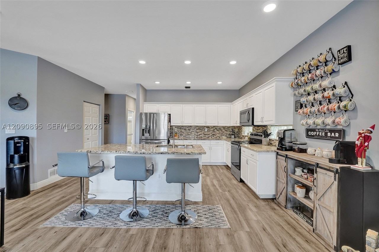 18231 Sw 27th St #18231 - Photo 6 of 26