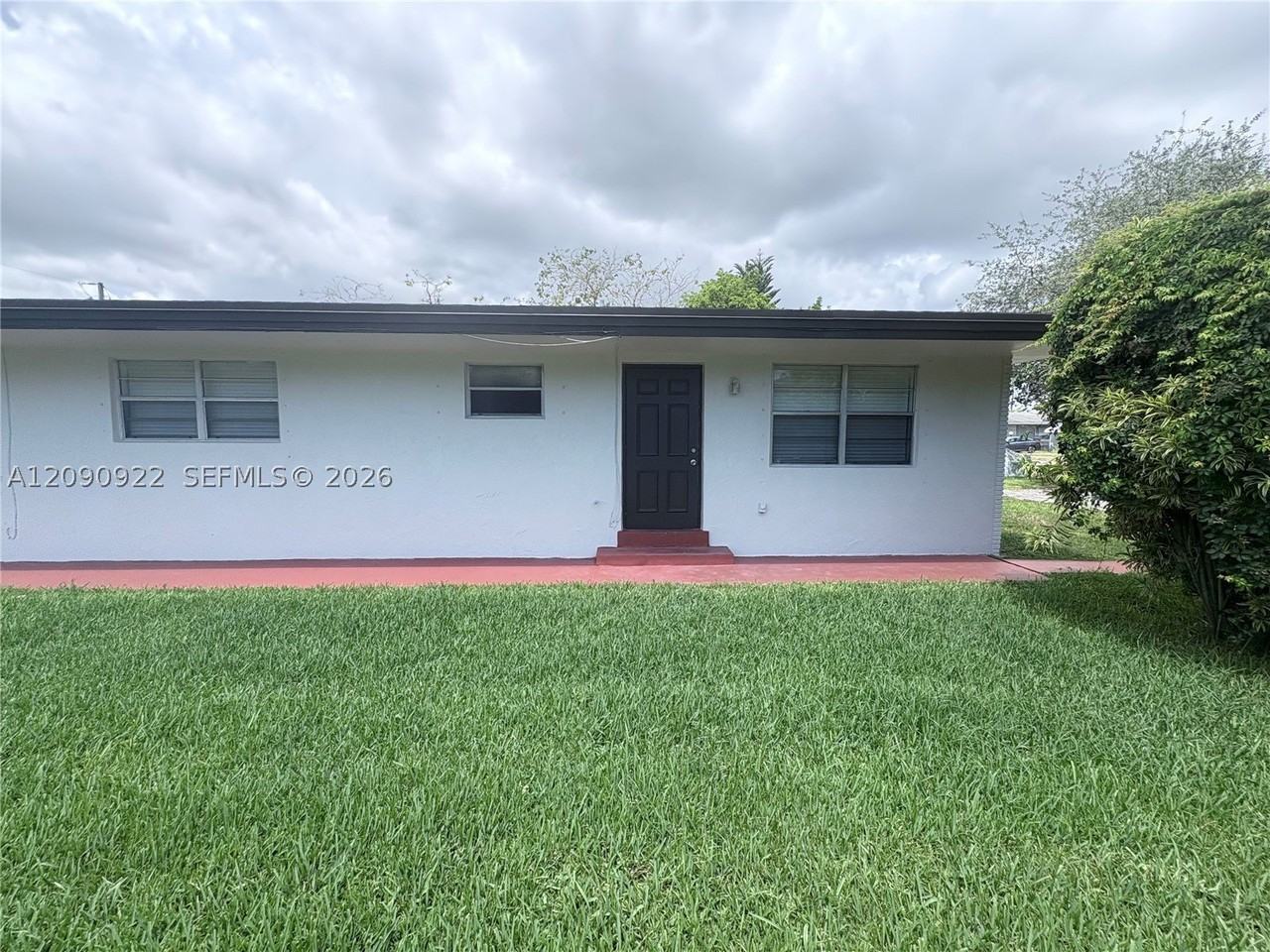5718 Lincoln St #5718 - Photo 2 of 10