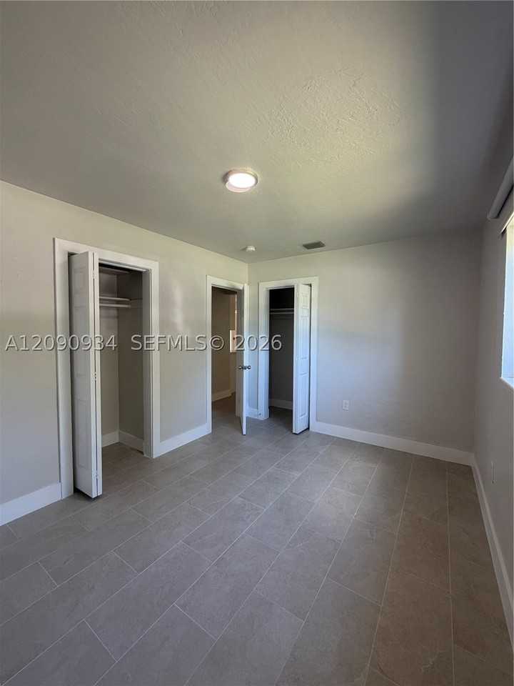 9940 Sw 212th St - Photo 3 of 28