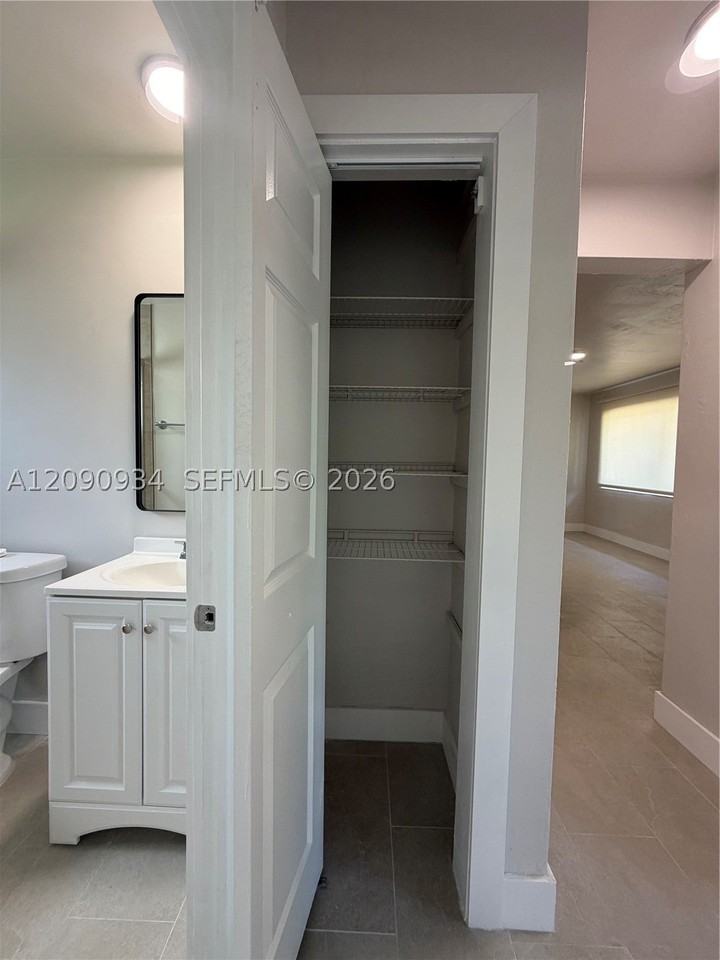 9940 Sw 212th St - Photo 7 of 28