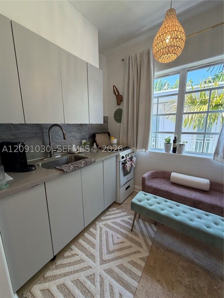 1227 Euclid Ave #7 - Photo 7 of 13