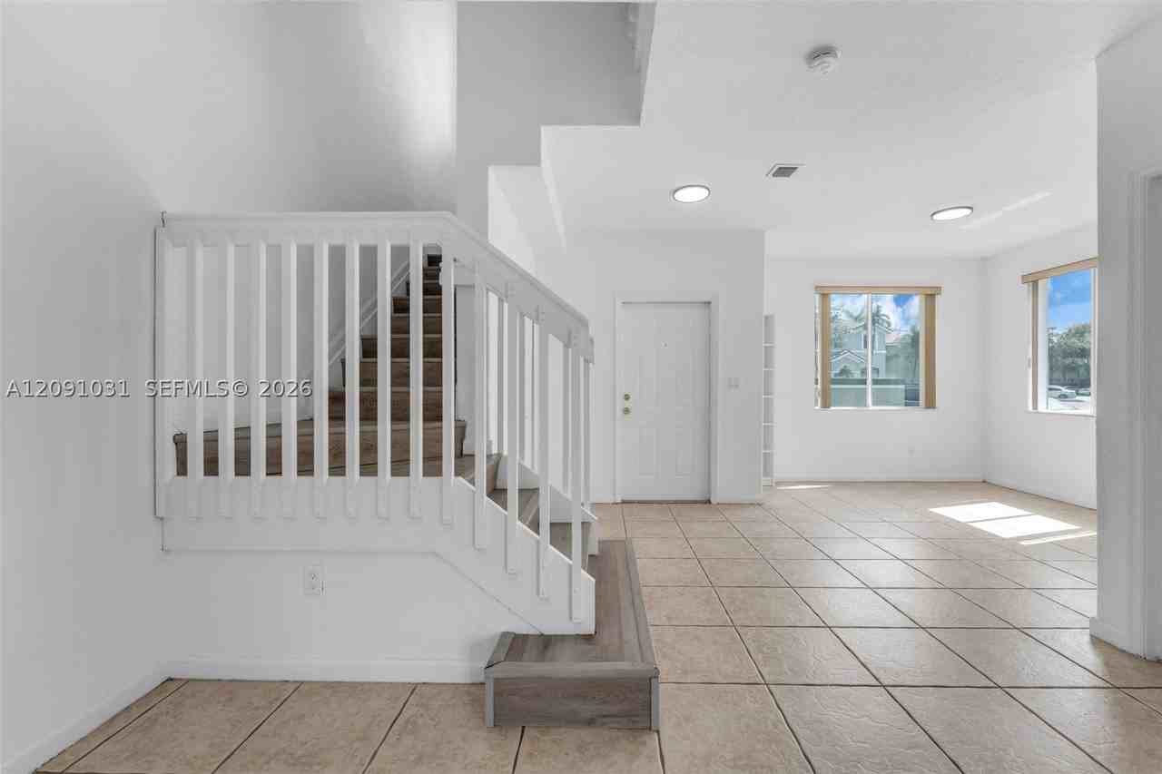 2712 Se 15th Pl #148 - Photo 7 of 49