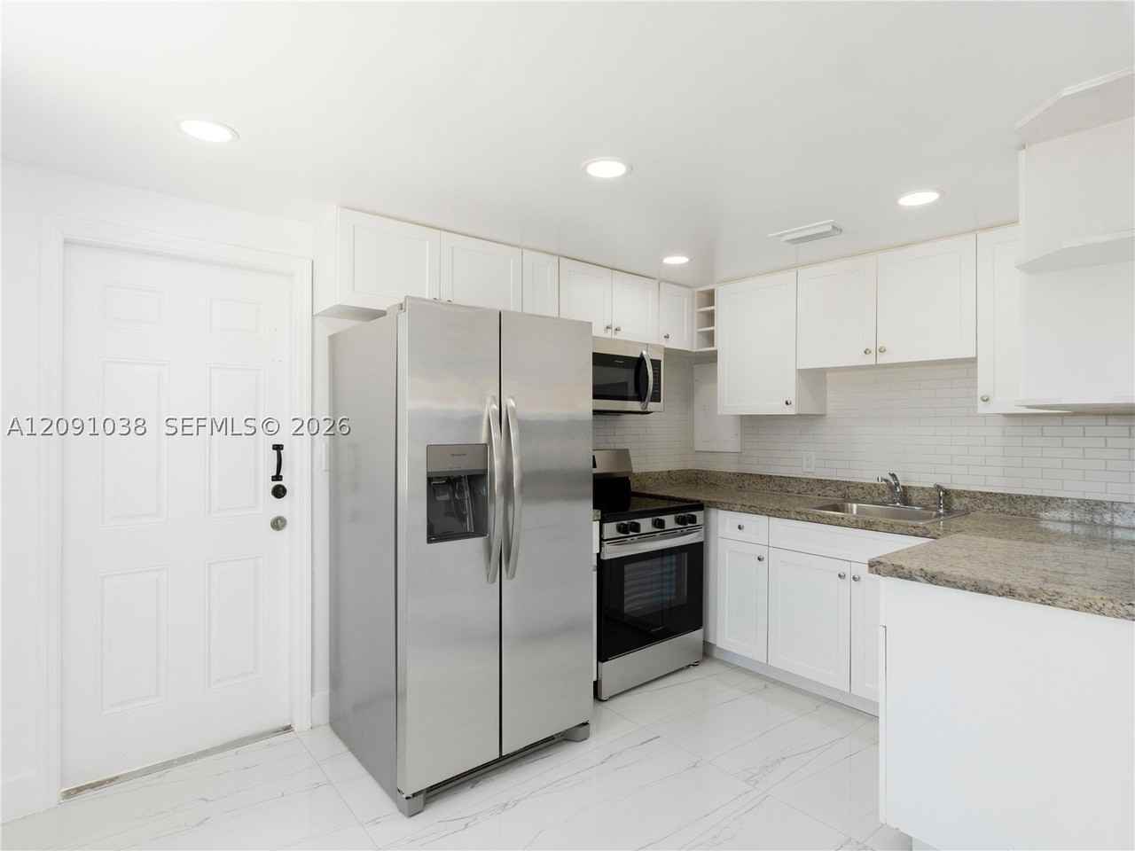 11128 Sw 2nd St #11128 - Photo 2 of 9