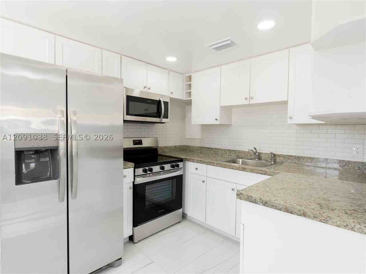 11128 Sw 2nd St #11128 - Photo 3 of 9