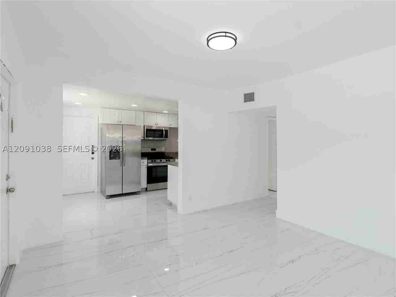 11128 Sw 2nd St #11128 - Photo 5 of 9