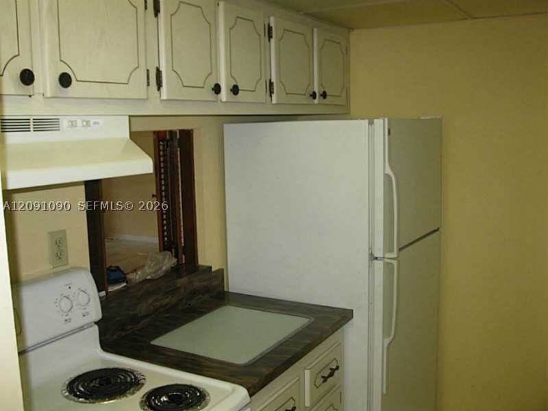 14221 N Kendall Dr #310C - Photo 3 of 21