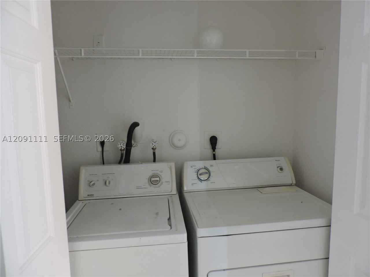 1408 Se 26th Ct #312 - Photo 7 of 23