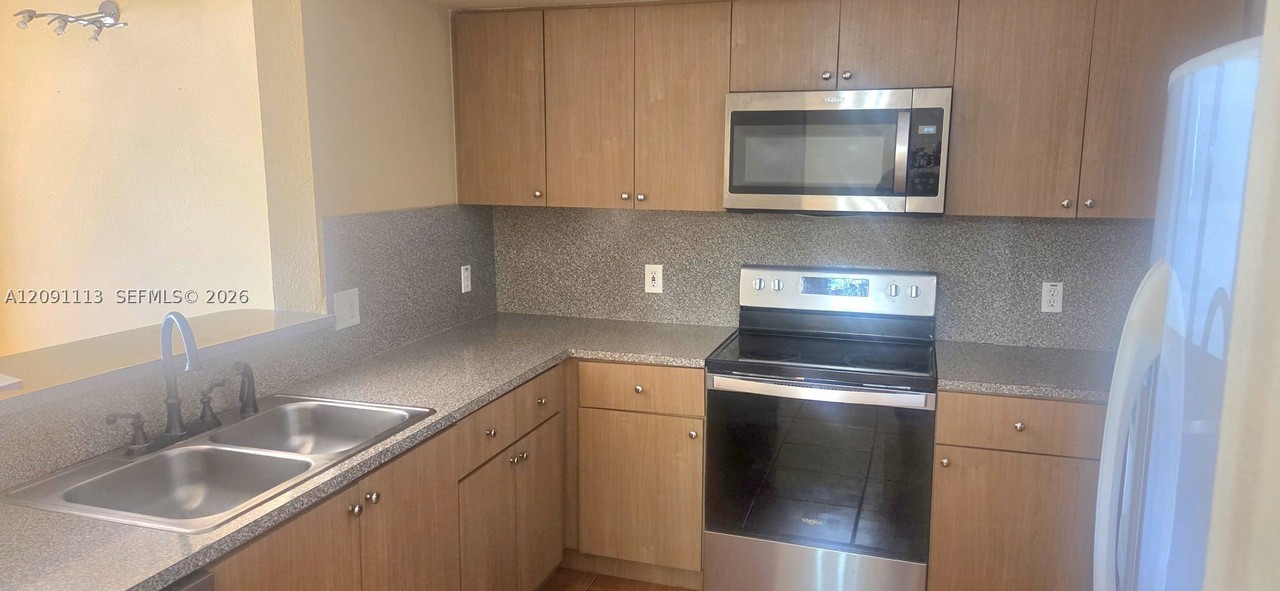 9300 Fontainebleau Blvd #E213 - Photo 3 of 20