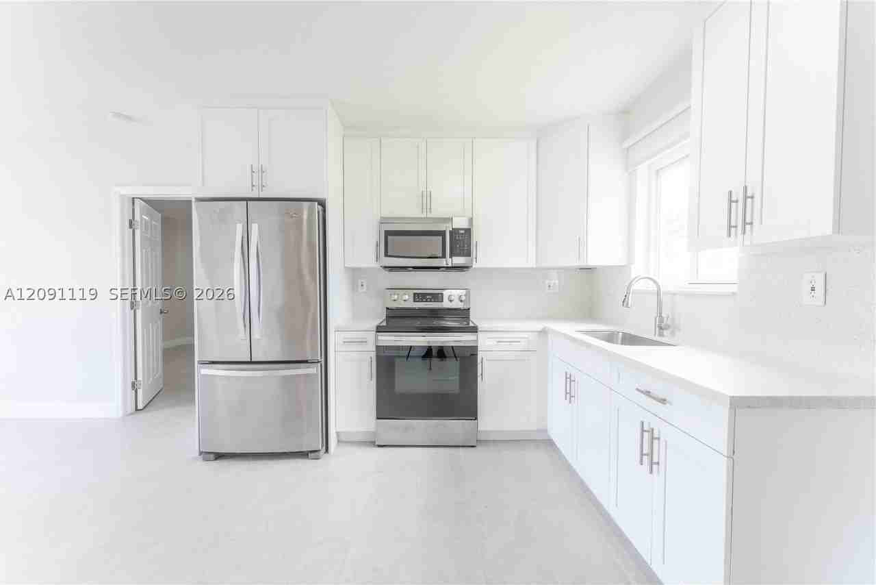 10825 Sw 221st St - Photo 2 of 21