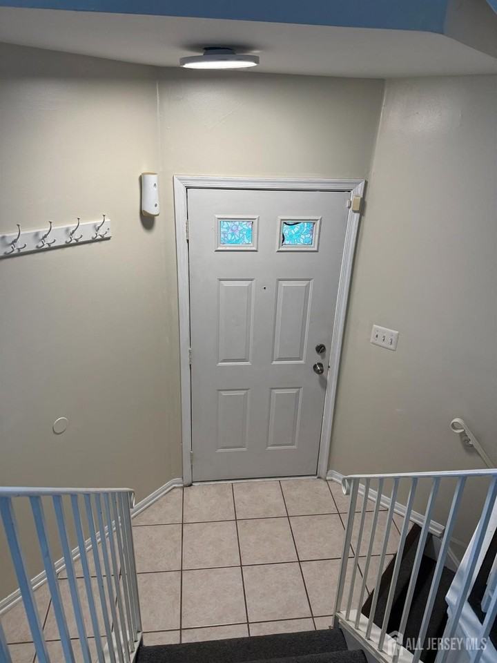 730 Harbortown Blvd - Photo 5 of 31