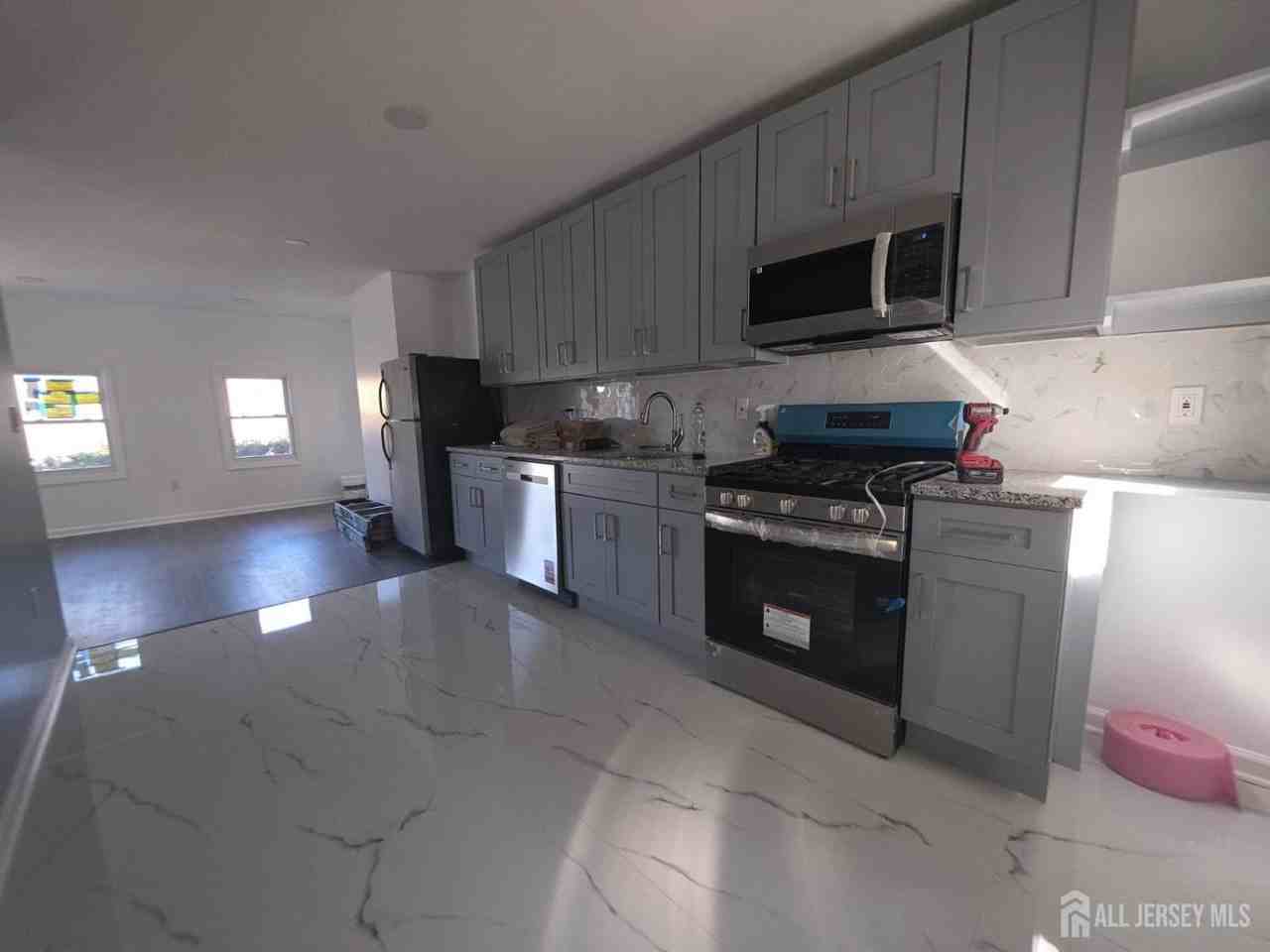 34 Willow St - Photo 3 of 15