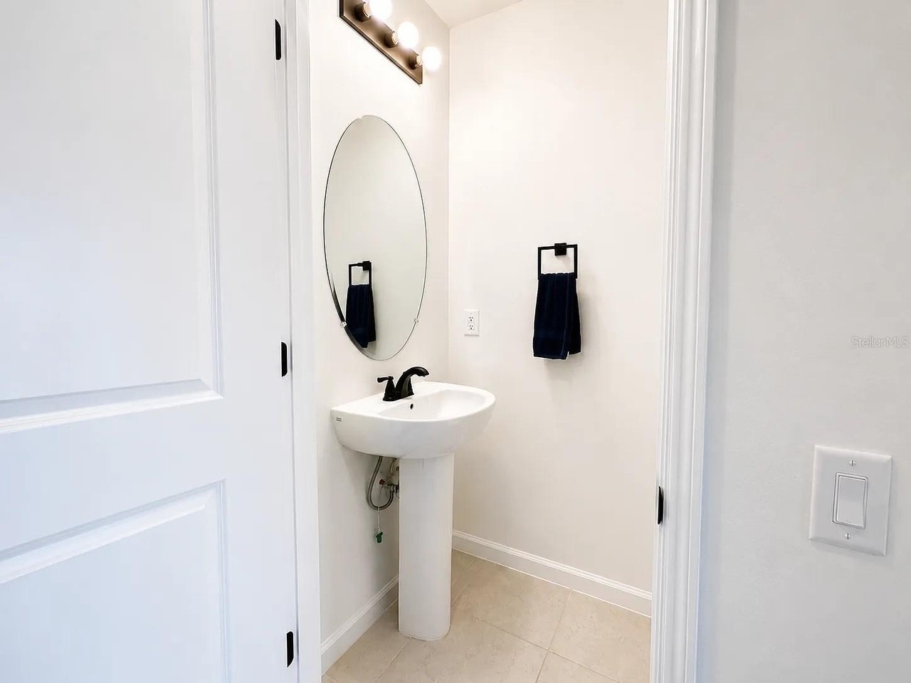 6312 Silverstar Dr - Photo 3 of 30