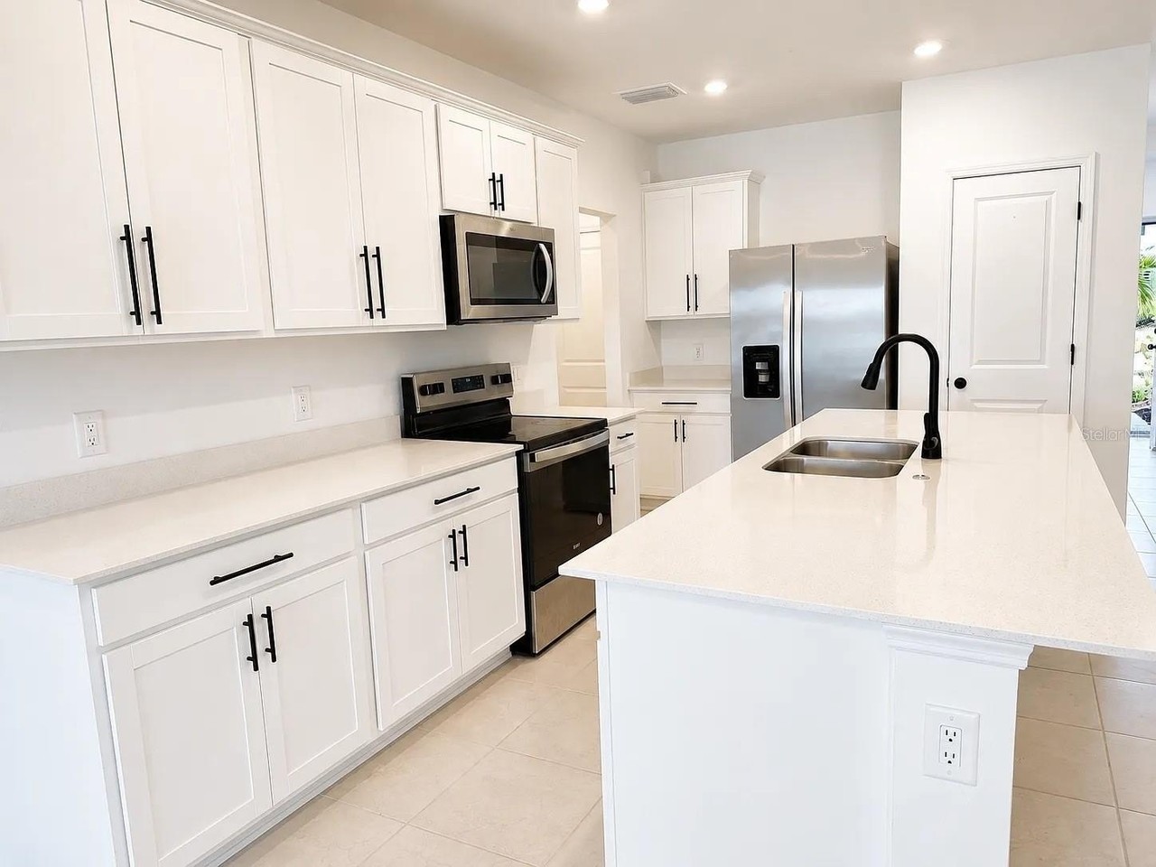 6312 Silverstar Dr - Photo 5 of 30