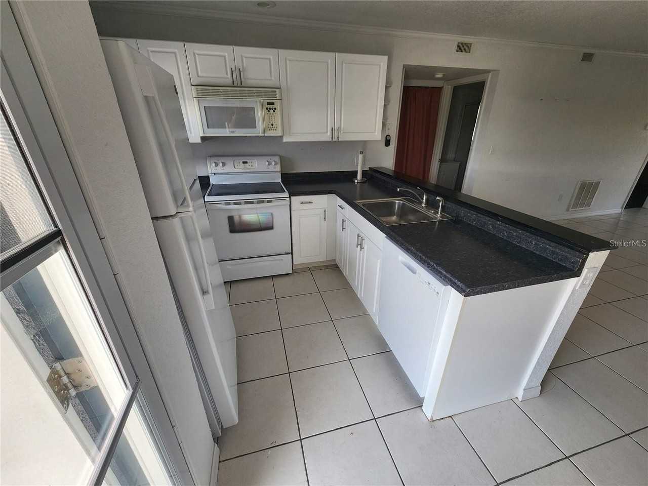 25050 Sandhill Blvd #B1 - Photo 5 of 21