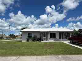 featured image of 4010 Grobe St