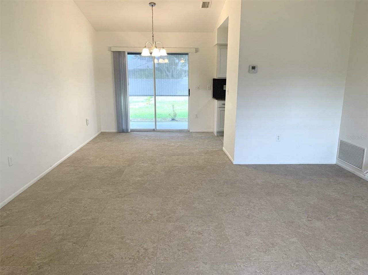 640 Harvey St - Photo 2 of 16
