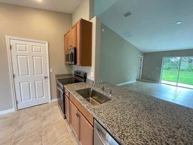 14 Presidential Ln - Photo 5 of 16